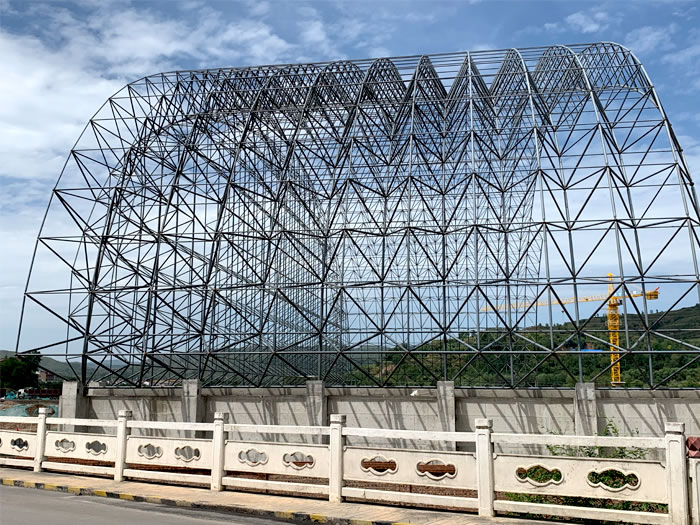 境外山寨矿储煤棚网架